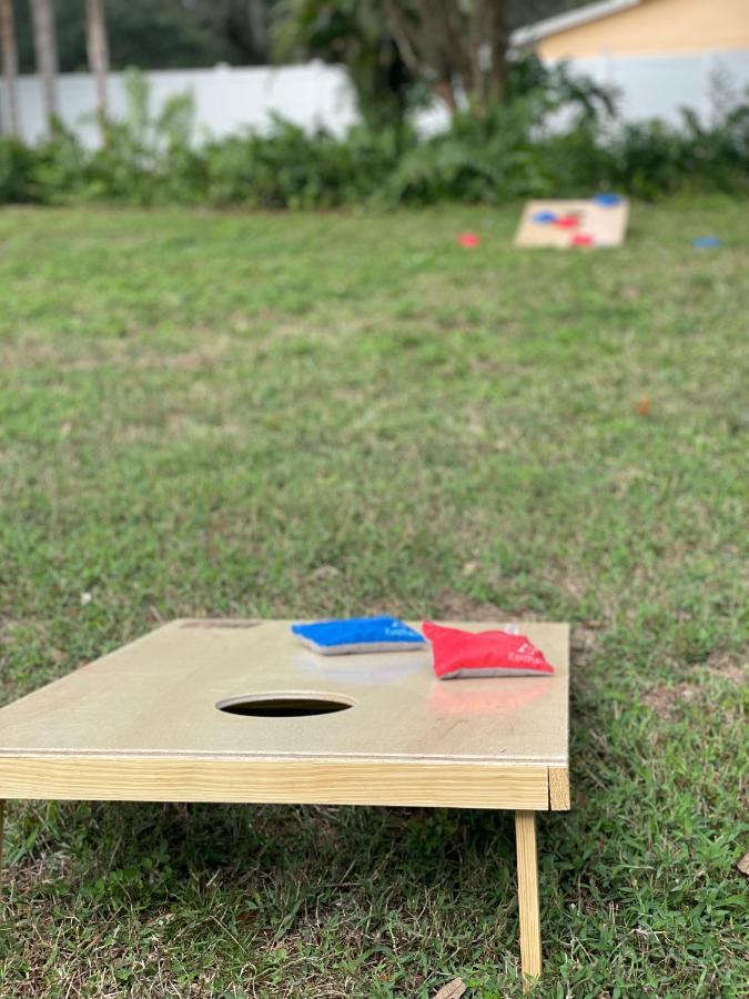 Plush Sheets, Games!, Huge Backyard, Massage Chair Tampa Esterno foto